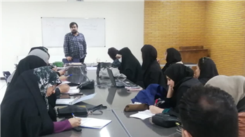 برگزاری جلسه‌ی سوم کارگاه توسعه‌ی کسب‌وکار برای کارآفرینان حاضر در نمایشگاه دستاوردهای دانشجویان و بانوان در دانشگاه اصفهان
